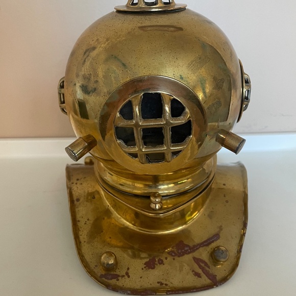 Vintage Brass Diving Helmet Light - Picture 5 of 5